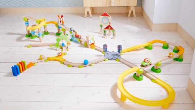 303216_3c_Kullerbue_Spielbahn_Kreuz_und_quer_verbaut_05
