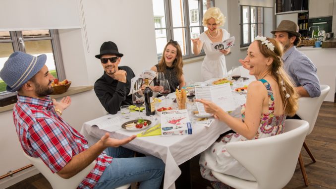 Spielszene1_MurderMysteryPartyCopyright_KOSMOS