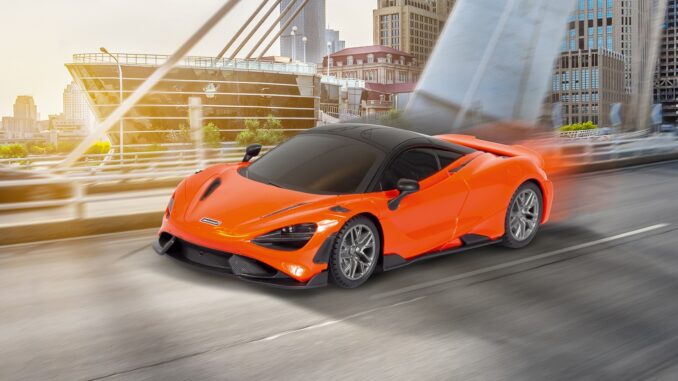 Revell Control_McLaren 765LT_03
